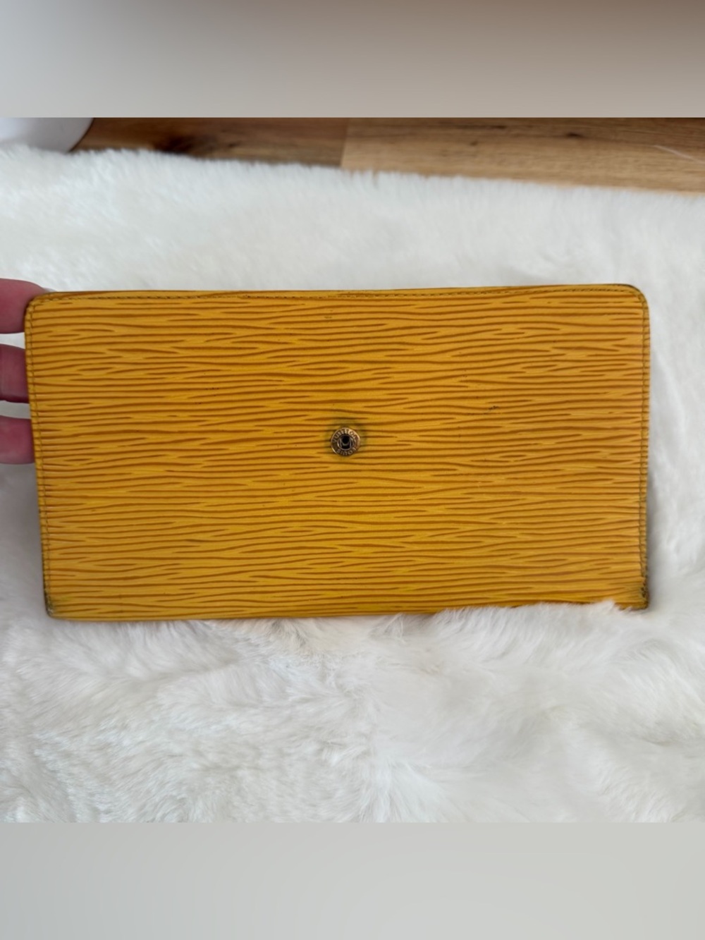 Louis Vuitton Yellow Epi  Wallet Clutch - Picture 10 of 13